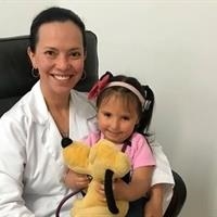 Gina Cristina Guayacán Mora Médico alternativo,Pediatra Bogotá