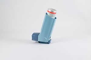 ¿Qué debo saber de los inhaladores para el asma?