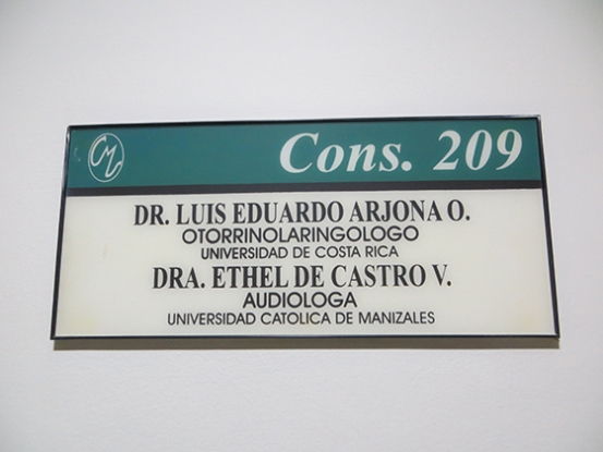 Luis Eduardo Arjona Ortegón  Otorrinolaringólogo