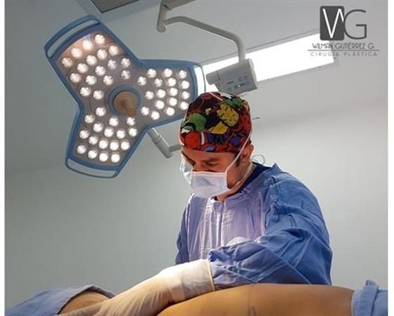 Wilman Gutiérrez González  Cirujano plástico