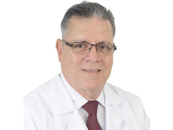 Bernardo Huyke Urueta  Dermatólogo