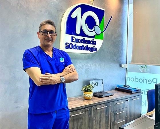 Odent 10 Dr. Carlos Barbosa Correa  Odontólogo