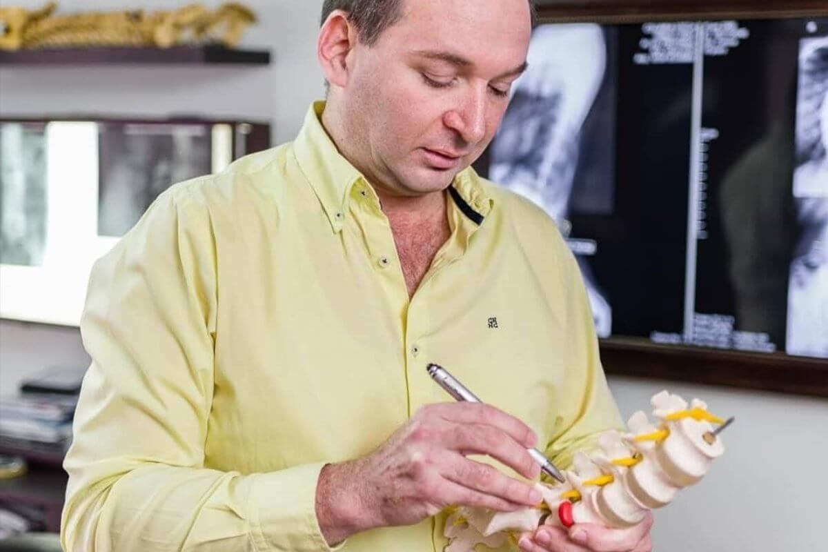 Dr. Guido Pugliese Casalins #1