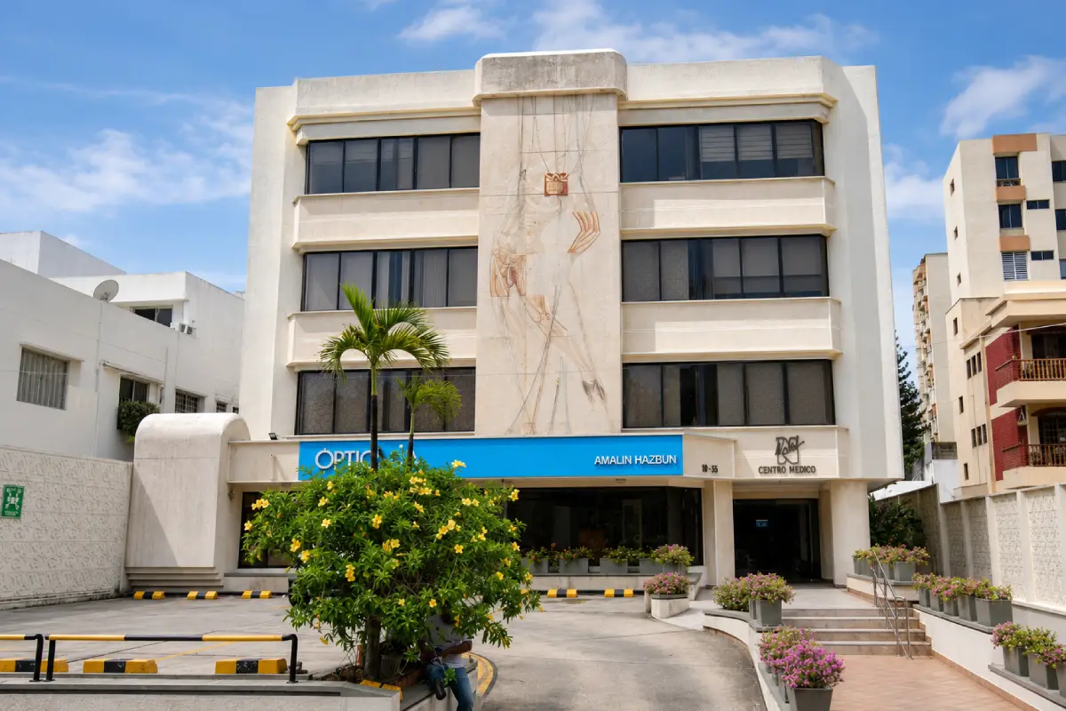 Dr. Nestor Wilfrido Pérez Mejía #4