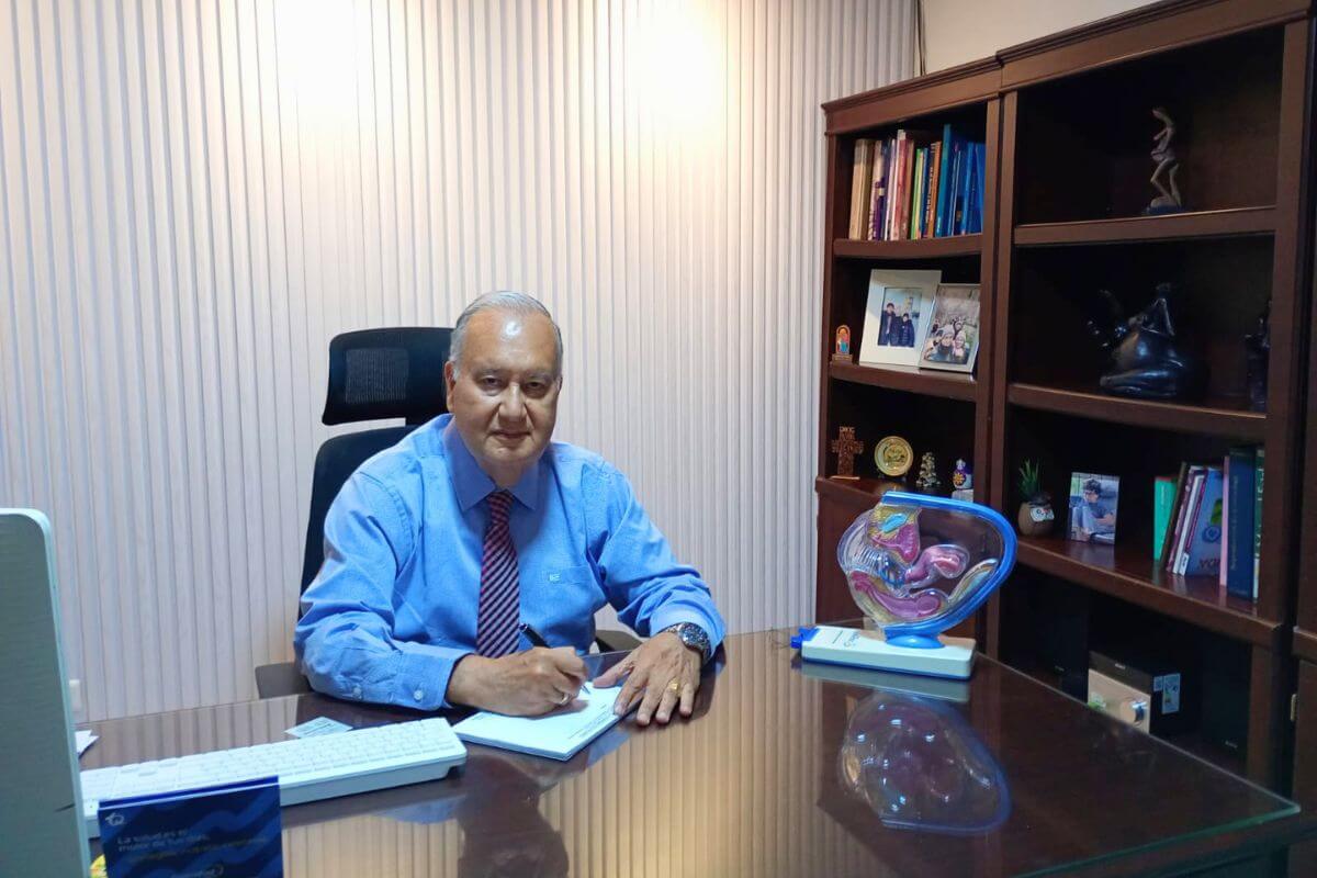 Dr. Álvaro  González Rubio #2