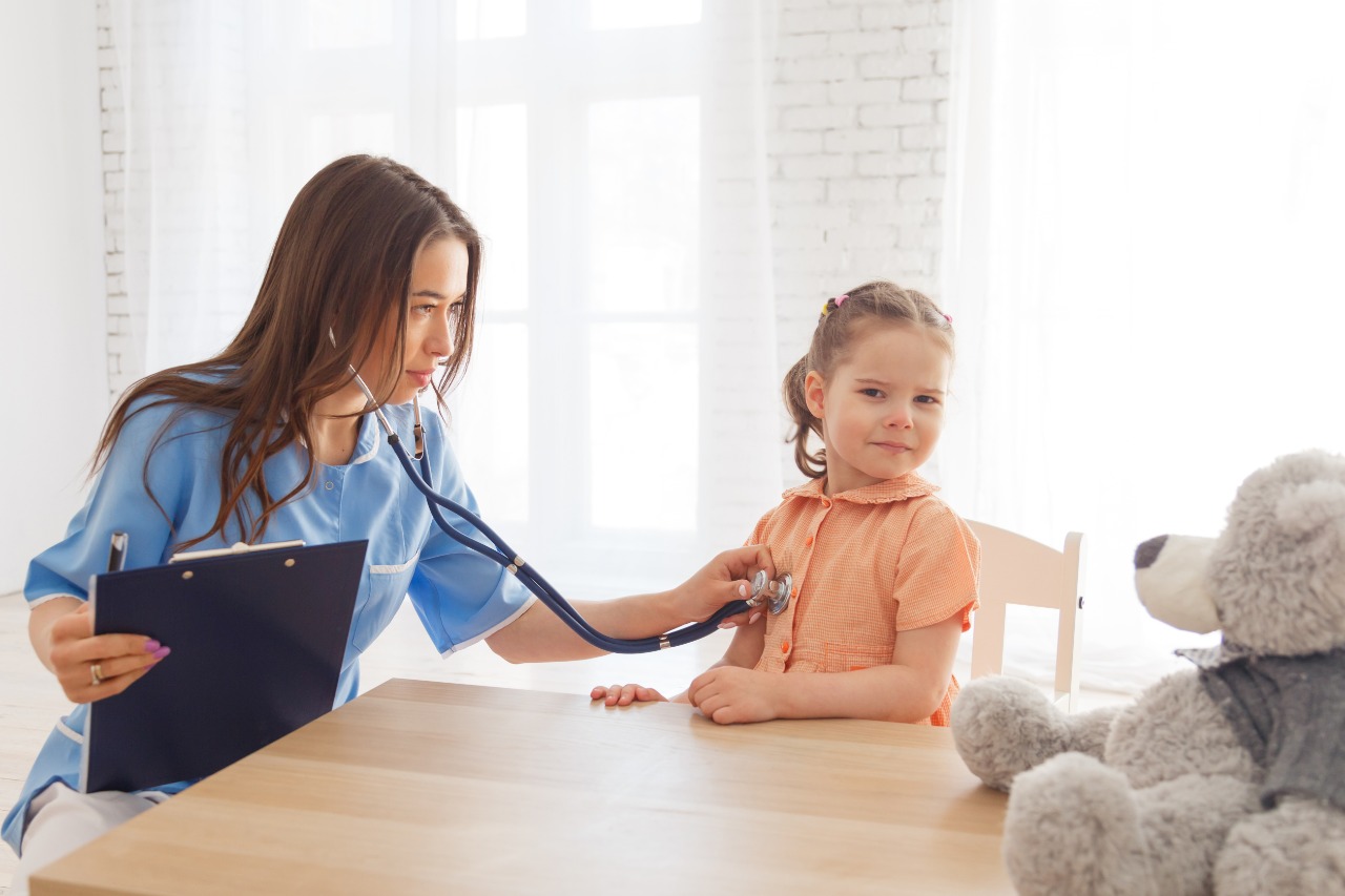 Lo que debes saber acerca de la pediatría alternativa por la pediatra Martha Enciso 