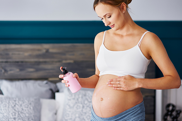 ¡Learn about skin and pregnancy without dying trying! By dermatologist Laura Habib