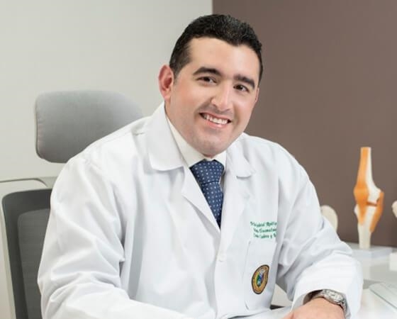 Juan Gabriel Reatiga Aguilar  Ortopedista