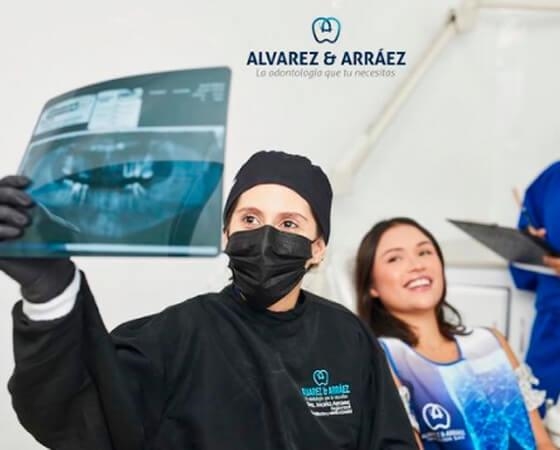 Álvarez & Arráez Odontología    Odontólogo