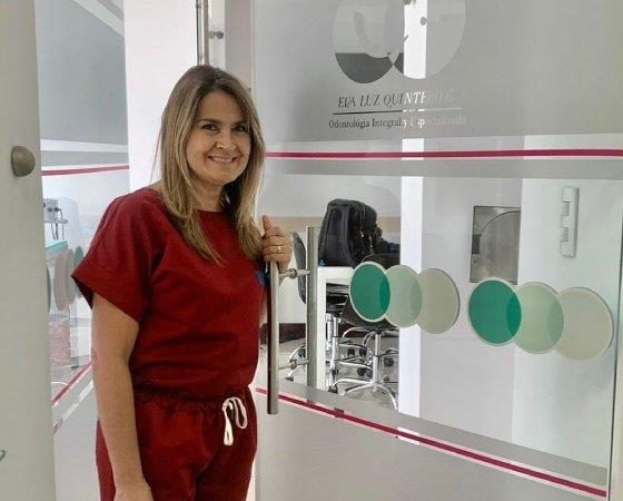 Eva Luz  Quintero  Odontólogo