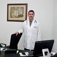 Dr. Ricardo Daguer Díaz